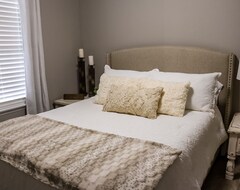 Koko talo/asunto 3 Bed, 2 Bath Luxury Home- Steampunk Station Close To Everything! (Lowell, Amerikan Yhdysvallat)