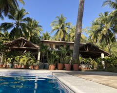 Toàn bộ căn nhà/căn hộ Beachfront 4 Bedrooms 4 Bath For A Great Vacation. (Jujutla, El Salvador)