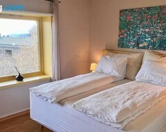 Koko talo/asunto Cozy One-bedroom With A View (Molde, Norja)