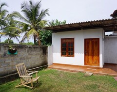 Hotelli Sea Breeze Lodge (Mirissa, Sri Lanka)