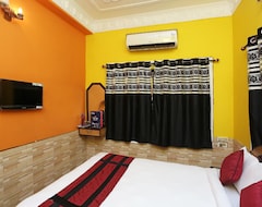 Hotel OYO 11731 Sterling Guest House (Kolkata, India)