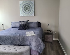 Tüm Ev/Apart Daire Lovely 1 Bedroom Rental. Newly Renovated! (Port Washington, ABD)