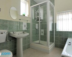 Cijela kuća/apartman Greystones - Four Bedroom House, Sleeps 8 (Lyme Regis, Ujedinjeno Kraljevstvo)