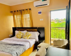Khách sạn New Heights Castle Hotels (Epe, Nigeria)