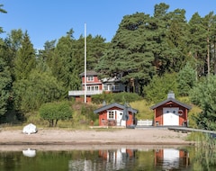 Toàn bộ căn nhà/căn hộ Archipelago House With Private Beach And Jetty | Se13001 (Stavsnäs, Thụy Điển)