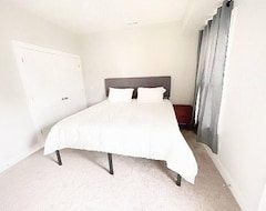Tüm Ev/Apart Daire New 3 Bed Home In Lakefront Marina | Sleeps 6 (Lakewood, ABD)