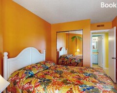 Hotel Our Paradise (North Topsail Beach, Sjedinjene Američke Države)