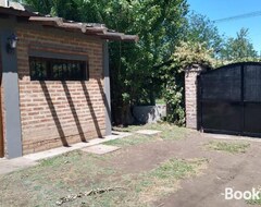 Casa/apartamento entero Monoambiente Rodeadeo De Verde (Neuquén Capital, Argentina)