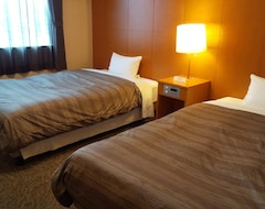 Hotel Route-Inn Shinjyo Ekimae (Shinjo, Japón)