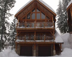 Hotel Mountain Town Properties Grey Wolf 5 (Rossland, Canadá)