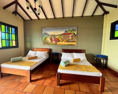 Khách sạn Hotel Bora Bora Campestre Los Mangos (Quimbaya, Colombia)