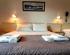 Khách sạn Lively Hotel (Bellaria-Igea Marina, Ý)