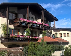 Hotelli Dietrichsteinerhof Apartments & Rooms (Faak am See, Itävalta)