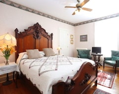 Khách sạn Beauclaires Bed & Breakfast (Cape May, Hoa Kỳ)