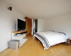 Entire House / Apartment Modern Flat / Great View & Location (Bogotá, Colombia)