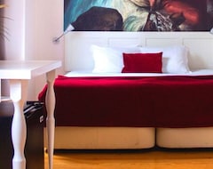 Hotelli Lisbon Arsenal Suites (Lissabon, Portugali)