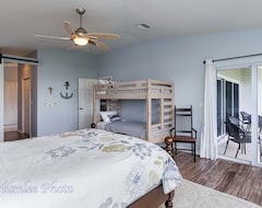 Hotel Perfectly Located!! Mariners Point #404 Intracoastal Waterway Condo (Indian Shores, USA)