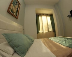 Khách sạn White City Hotel (Berat, Albania)