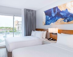 Khách sạn Embassy Suites By Hilton Aruba Resort (Eagle Beach, Aruba)