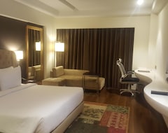 Golden Galaxy Hotels & Resorts (Faridabad, India)