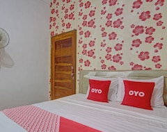 Hotel Oyo 92821 Wisma Zahira 2 Syariah (Wonosobo, Indonezija)