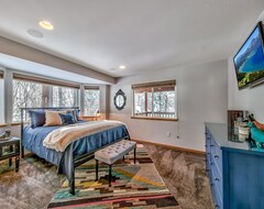 Toàn bộ căn nhà/căn hộ Beautifully Appointed, Hot Tub, And Fast Access To Skiing And Recreation (South Lake Tahoe, Hoa Kỳ)