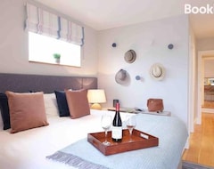 Cijela kuća/apartman Luxurious Apartment, 180deg Beach Views & Parking (St Ives, Ujedinjeno Kraljevstvo)