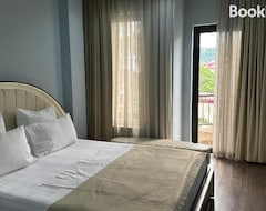 Hotel Nica (Batumi, Gruzija)