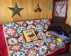 Khu cắm trại Camper Or Tent Space Available, Hunter Paradise (Ruthven, Hoa Kỳ)