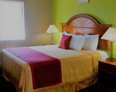 Khách sạn Oak Tree Inn & Suites (Claxton, Hoa Kỳ)