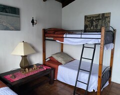 Toàn bộ căn nhà/căn hộ Beautiful Chalet In Lake Atitlan! W/private Direct Beach Access (San Lucas Tolimán, Guatemala)