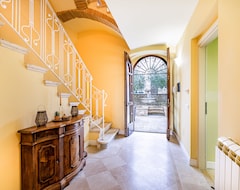 Toàn bộ căn nhà/căn hộ Beautiful Villa With Private Spa (Alviano, Ý)