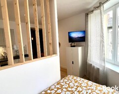 Hele huset/lejligheden Appartement ~ Un Lundi Au Soleil~ A 15 Min De Lyon (Miribel, Frankrig)