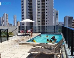 Koko talo/asunto Apt 2 Quartos Com Varanda Proximo Praca Casa Forte O Bairro Mais Agradavel Do Recife (Recife, Brasilia)