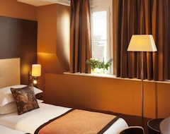 Hotel Saint Honore 85 (Paris, France)