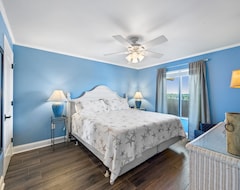 Cijela kuća/apartman Very Clean 3 Bedroom/3 Ba Oceanfront Condo 1500 Sq Ft Apr & May Dates Available (North Myrtle Beach, Sjedinjene Američke Države)