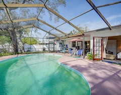 Cijela kuća/apartman Palm Harbor Rental With Private Pool 3 Mi To Beach! (Palm Harbor, Sjedinjene Američke Države)