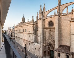 Hotel Puerta Catedral Suites (Sevilla, Španjolska)