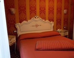 Khách sạn Belle Arti Hotel (Venice, Ý)