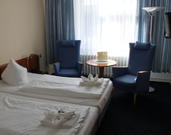 Khách sạn Kur- und Ferienhotel Sanddorn (Rostock, Đức)