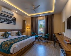 Khách sạn Hotel Firdous (Srinagar, Ấn Độ)