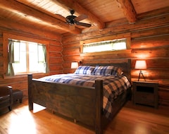 Hele huset/lejligheden Stunning Pine Lodge, Private & Family Friendly (Wilmington, USA)