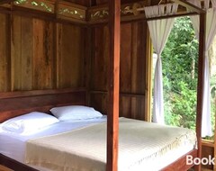 Khách sạn Rambai Tree Jungle Lodges (Gili Lawang, Indonesia)