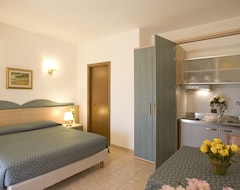 Hotel Holiday apartment Studio with air conditioning and bathroom with jacuzzi (Grosseto, Italy)