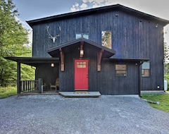 Hele huset/lejligheden Luxury Home With Deck Explore The Catskill Mtns! (Windham, USA)