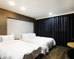 Hotelli Hotel Grand Suites (Incheon, Etelä-Korea)