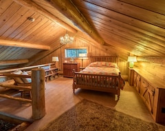 Entire House / Apartment Good Bear Ranch House Retreat. Host A Family Reunion Or A Refreshing Retreat (Baker City, USA)