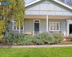 Tüm Ev/Apart Daire Cosy, 1930s Country Style Cottage (Mount Barker, Avustralya)