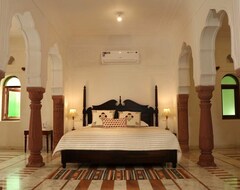 Hotel Abhaneri Resort (Dausa, Indija)