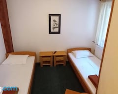 Hostel Dom Plus (Čačak, Srbija)